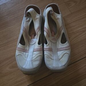Easy Spirit ShoesWomen In Beige 9.5 Arbitrary Slingback Fabric Casual Round Toe.